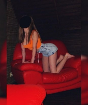 Я знаю, чего ты хочешь и готова предоставить тебе незабываемые моменты блаженства. Разнообразие моих услуг не оставит тебя равнодушным: классический секс, оральный секс, эротический массаж... Мои возможности безграничны! Обладая знающими руками и нежным телом, я сделаю всё возможное, чтобы ты почувствовал пик удовольствия. 🌟✨
Мои фото 100% реальны, об этом говорят отзывы моих довольных клиентов. Я живу в Москве и с радостью приглашу тебя в свою уютную квартиру для проведения незабываемого времени в Москве. Вместе мы окунемся в мир страсти и наслаждения. Не упусти свой шанс испытать неповторимые эмоции и насладиться взаимной химией. Жду твоего звонка! 💋🥂 Варвара